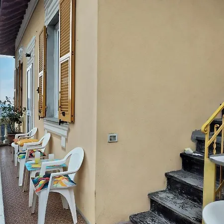 Casarinolaurino Valle Del Golfo Healthy Air Above The Sea Apartment
