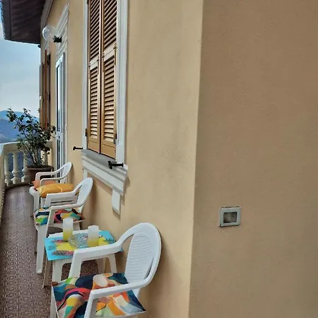 Apartment Casarinolaurino Valle Del Golfo Healthy Air Above The Sea *