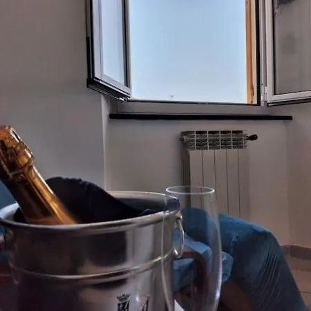 Casarinolaurino Among Cinque Terre Genova And Portofino 아파트 *